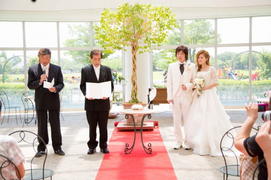 小さな結婚式なら富山県の名所おとぎの森で